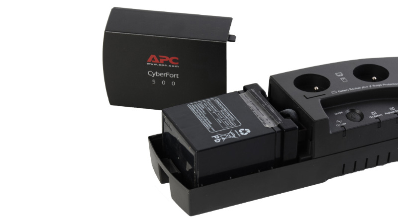 Ouverture onduleur APC pour mettre une nouvelle batterie